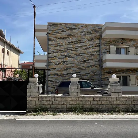 Dani Apartament *